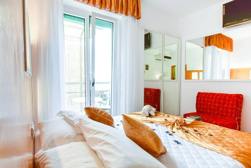 nordesthotel fr chambres-vue-mer-gabicce 043